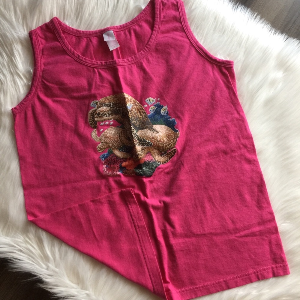 Cotton Magic pink tank top w/ sea turtles
